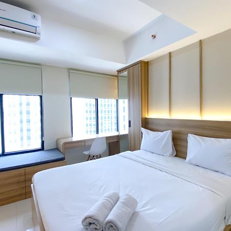 Homey And Warm Studio Room Pollux Chadstone Apartment By Travelio Cikarang Exterior foto