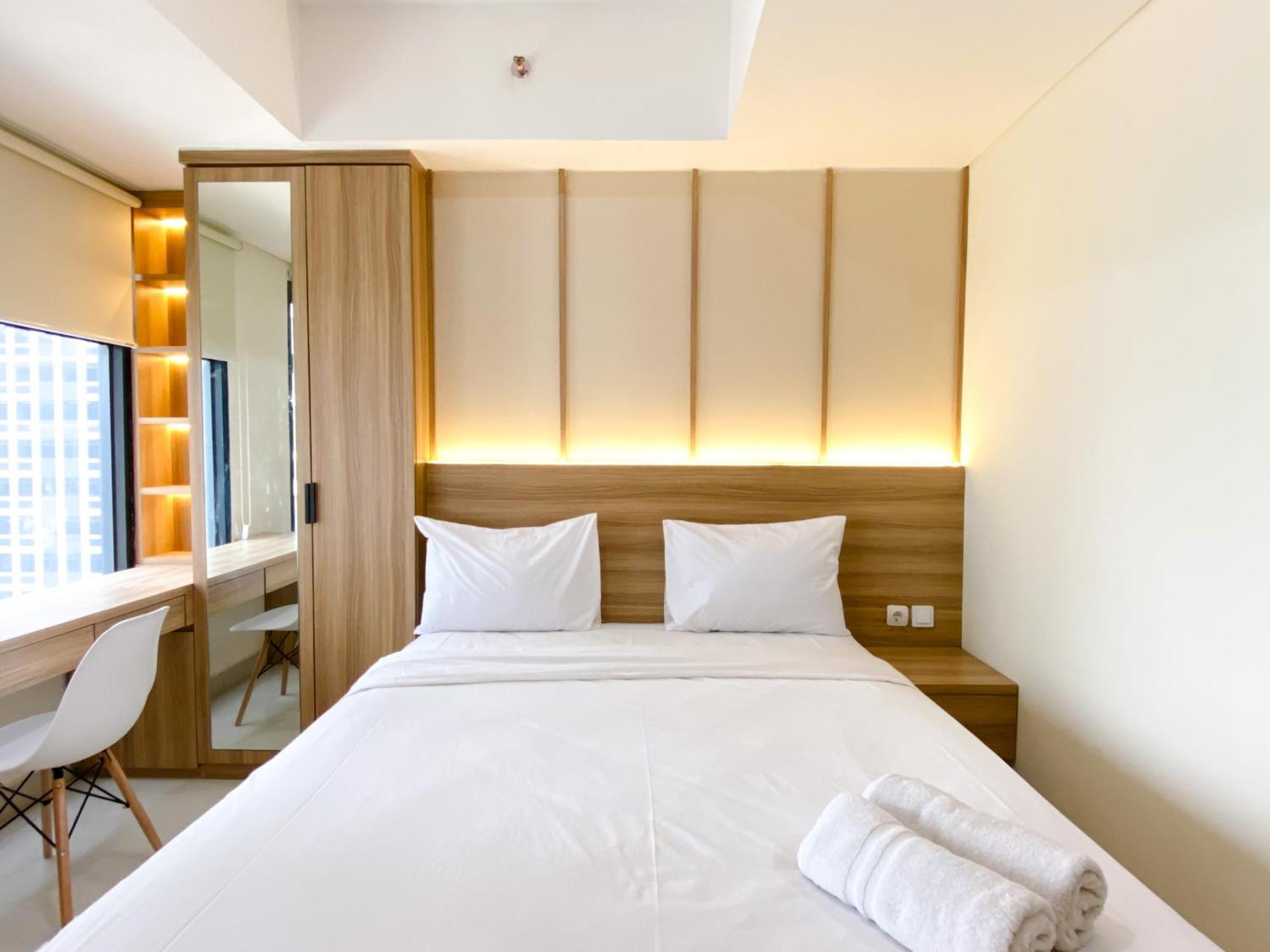 Homey And Warm Studio Room Pollux Chadstone Apartment By Travelio Cikarang Exterior foto